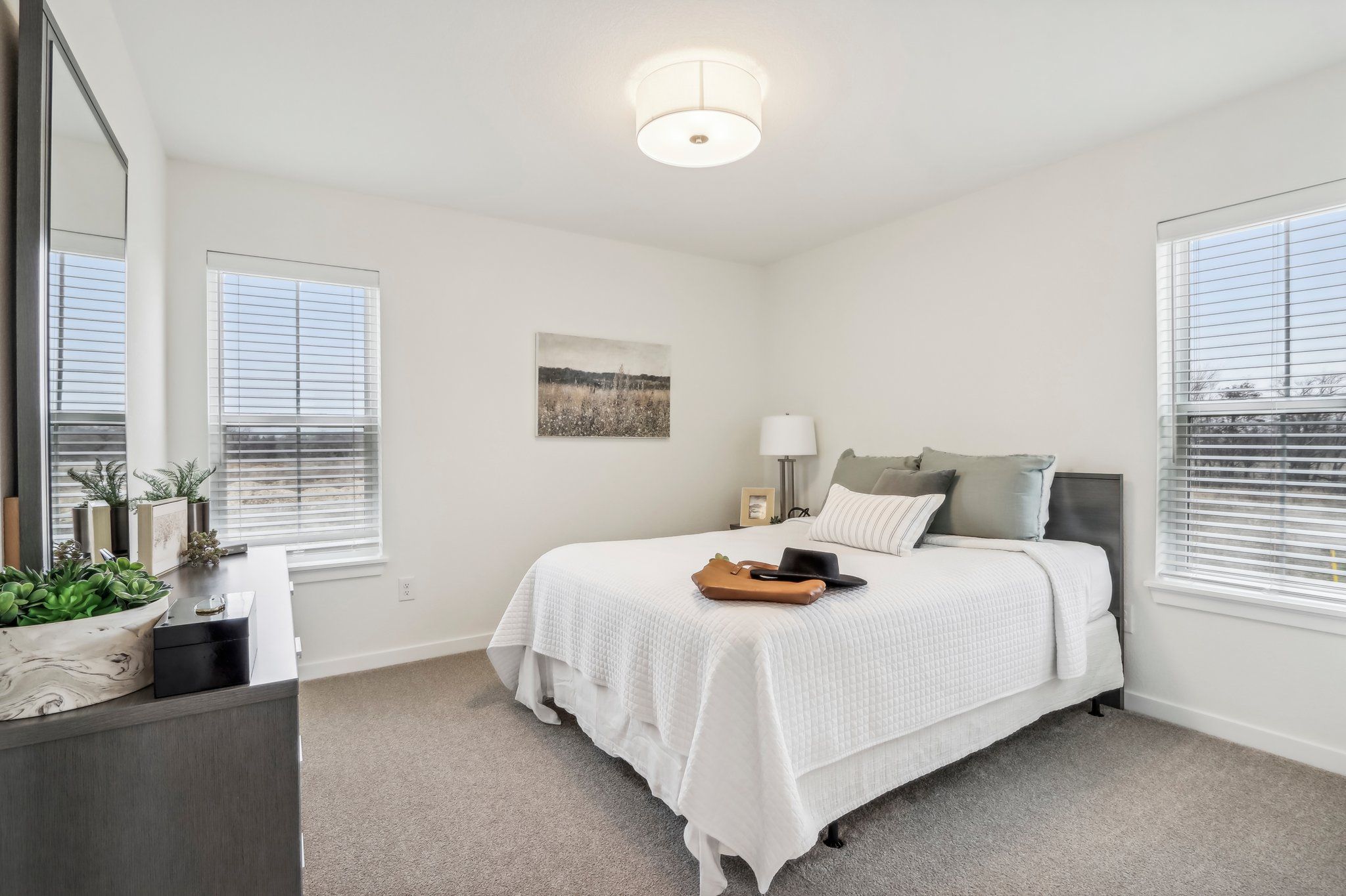 This photo is for illustration purposes only and does not necessarily represent the features and finishes of a specific RediHome.