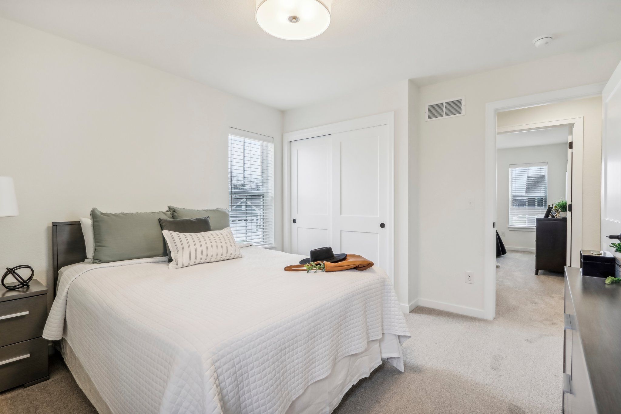 This photo is for illustration purposes only and does not necessarily represent the features and finishes of a specific RediHome.