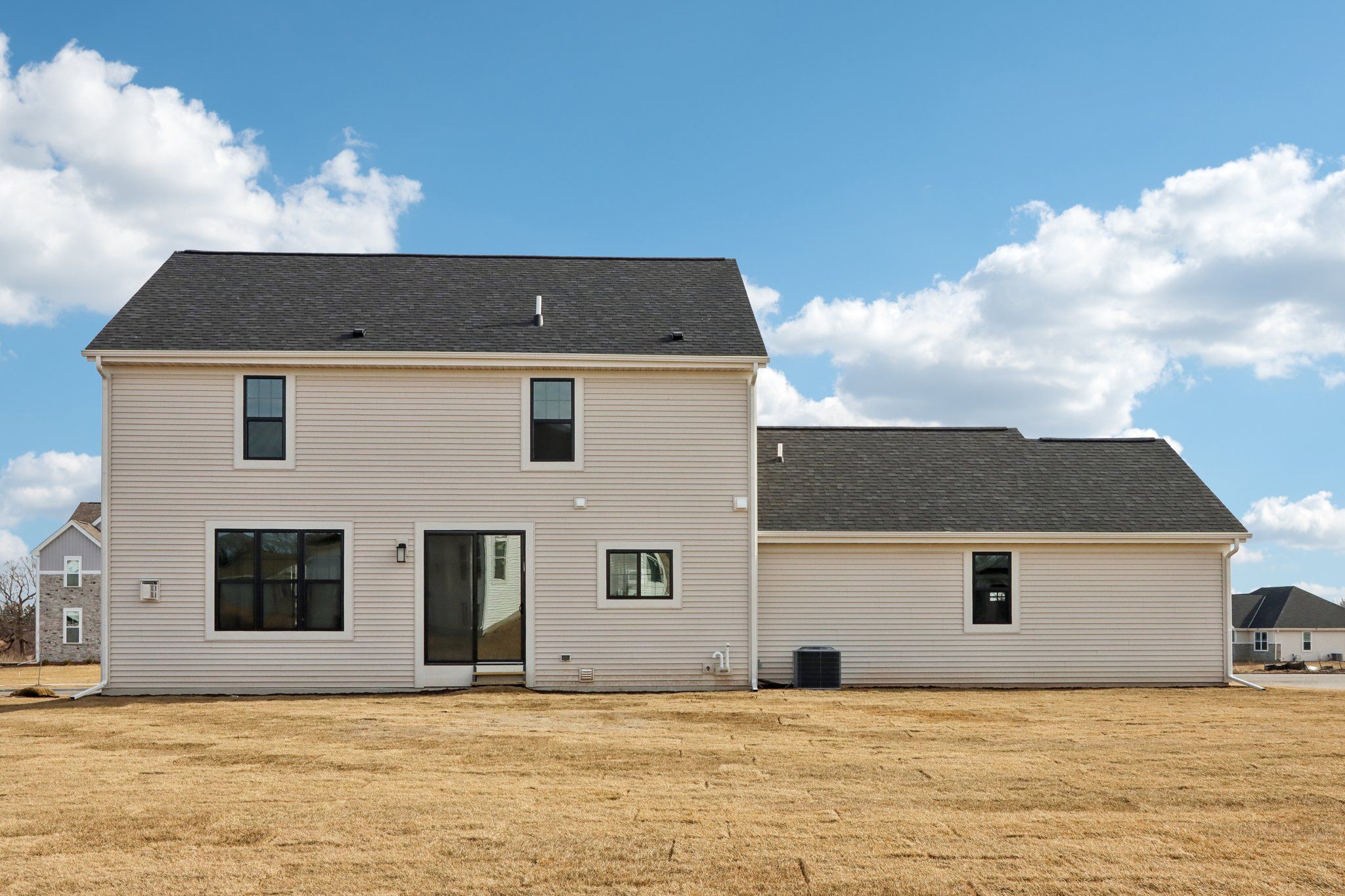 This photo is for illustration purposes only and does not necessarily represent the features and finishes of a specific RediHome.