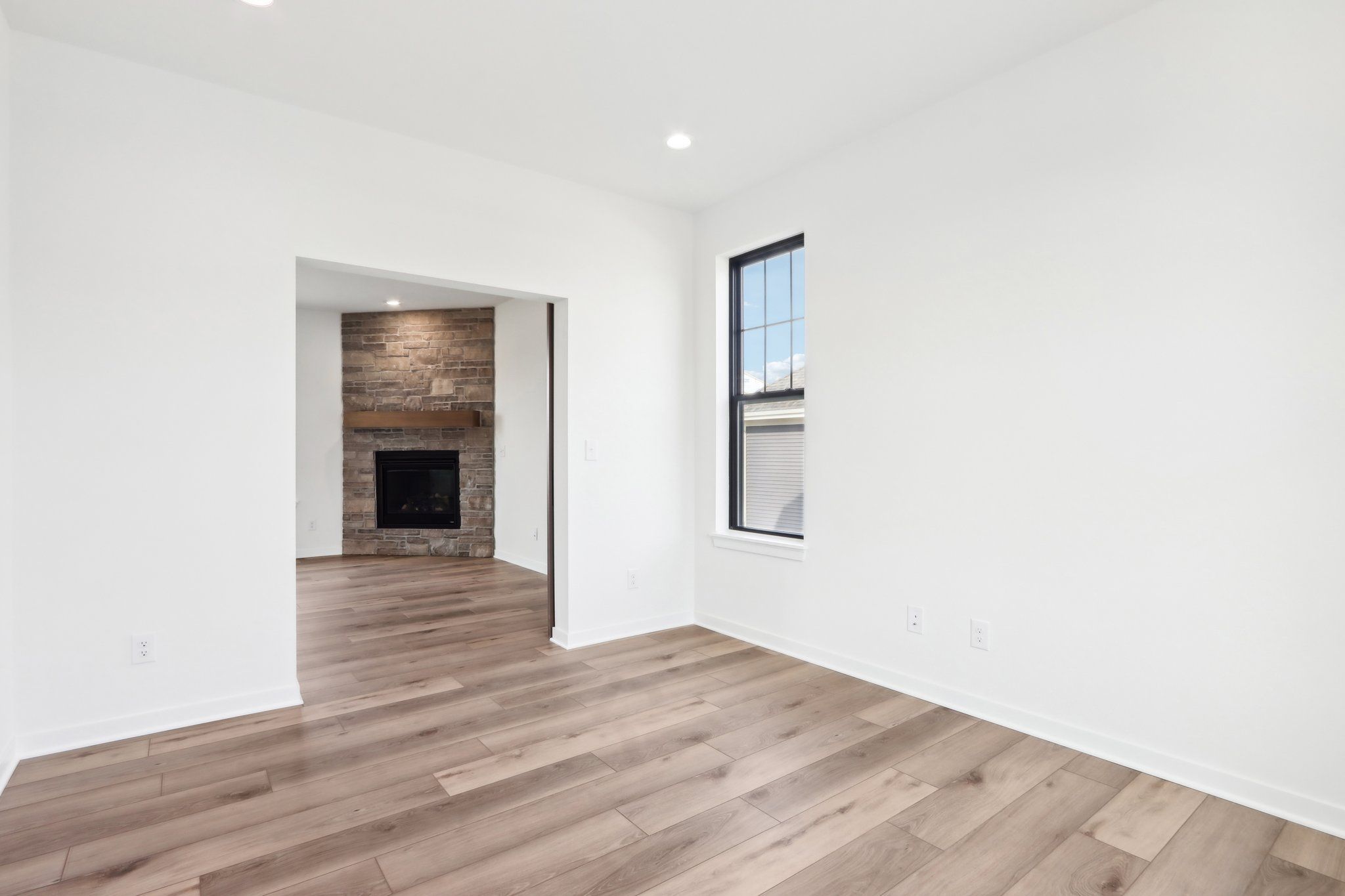 This photo is for illustration purposes only and does not necessarily represent the features and finishes of a specific RediHome.