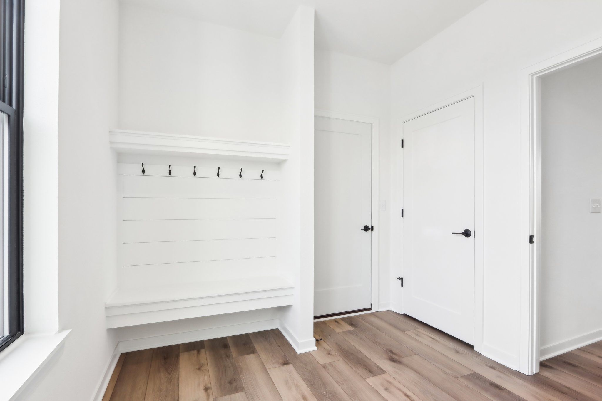 This photo is for illustration purposes only and does not necessarily represent the features and finishes of a specific RediHome.