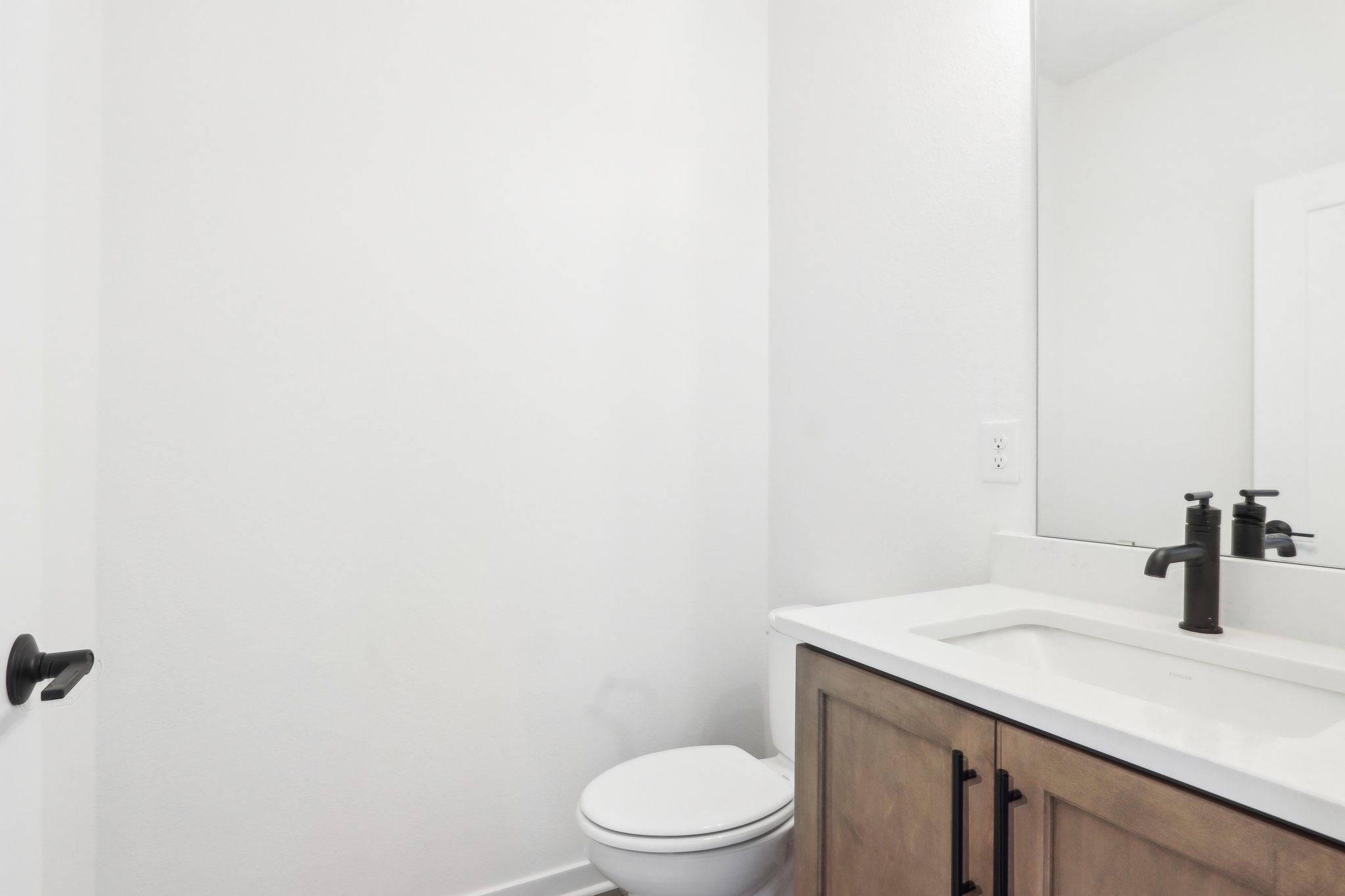 This photo is for illustration purposes only and does not necessarily represent the features and finishes of a specific RediHome.