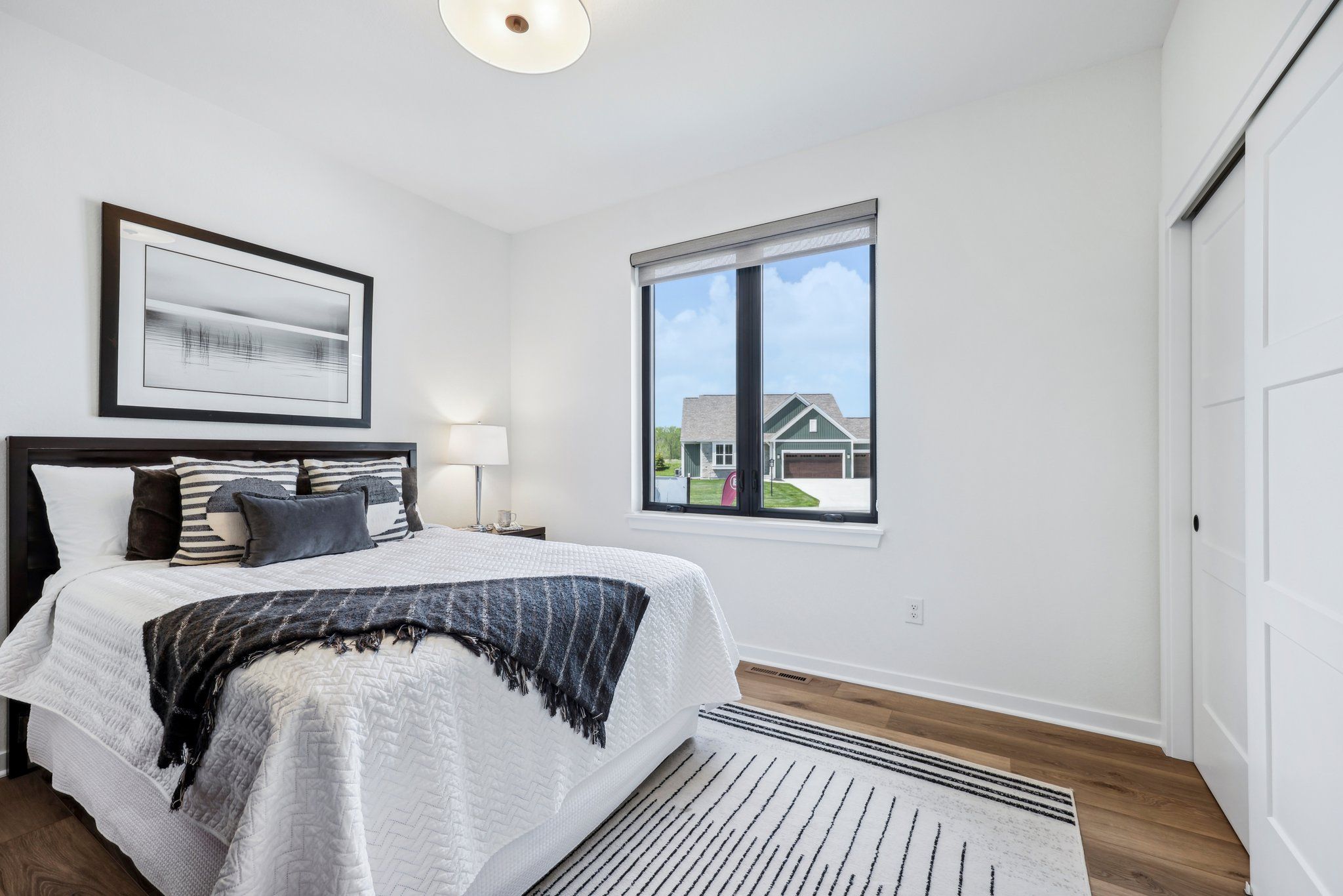 This photo is for illustration purposes only and does not necessarily represent the features and finishes of a specific RediHome.