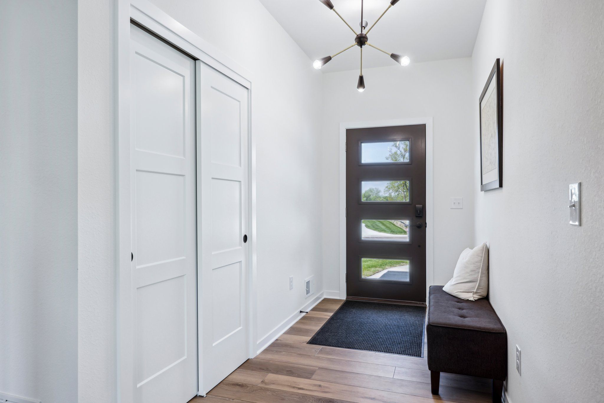 This photo is for illustration purposes only and does not necessarily represent the features and finishes of a specific RediHome.