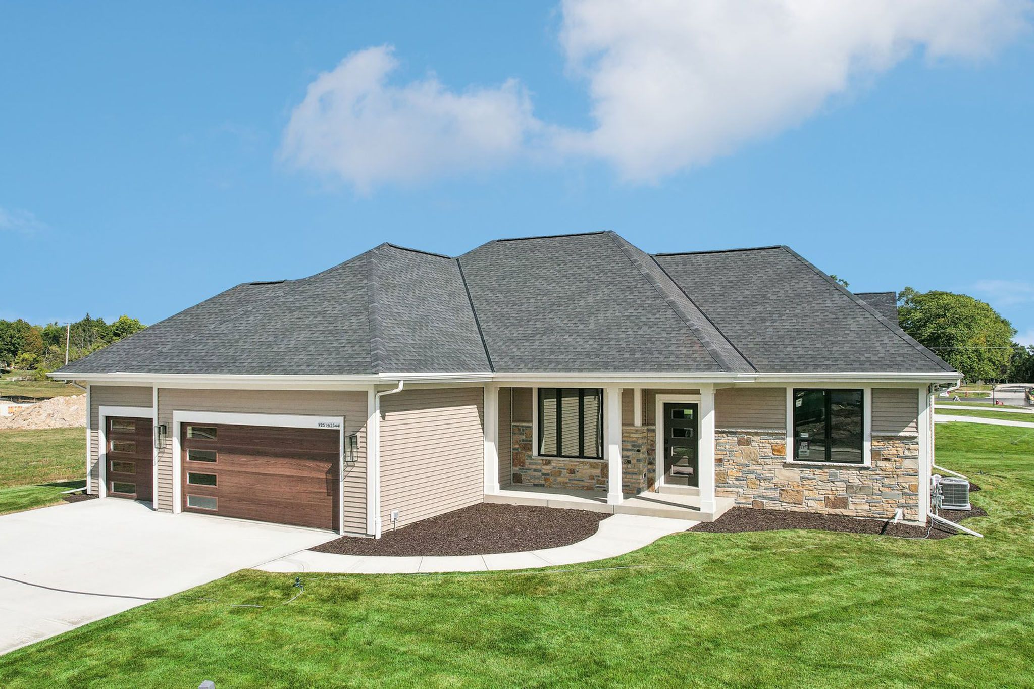 This photo is for illustration purposes only and does not necessarily represent the features and finishes of a specific RediHome.
