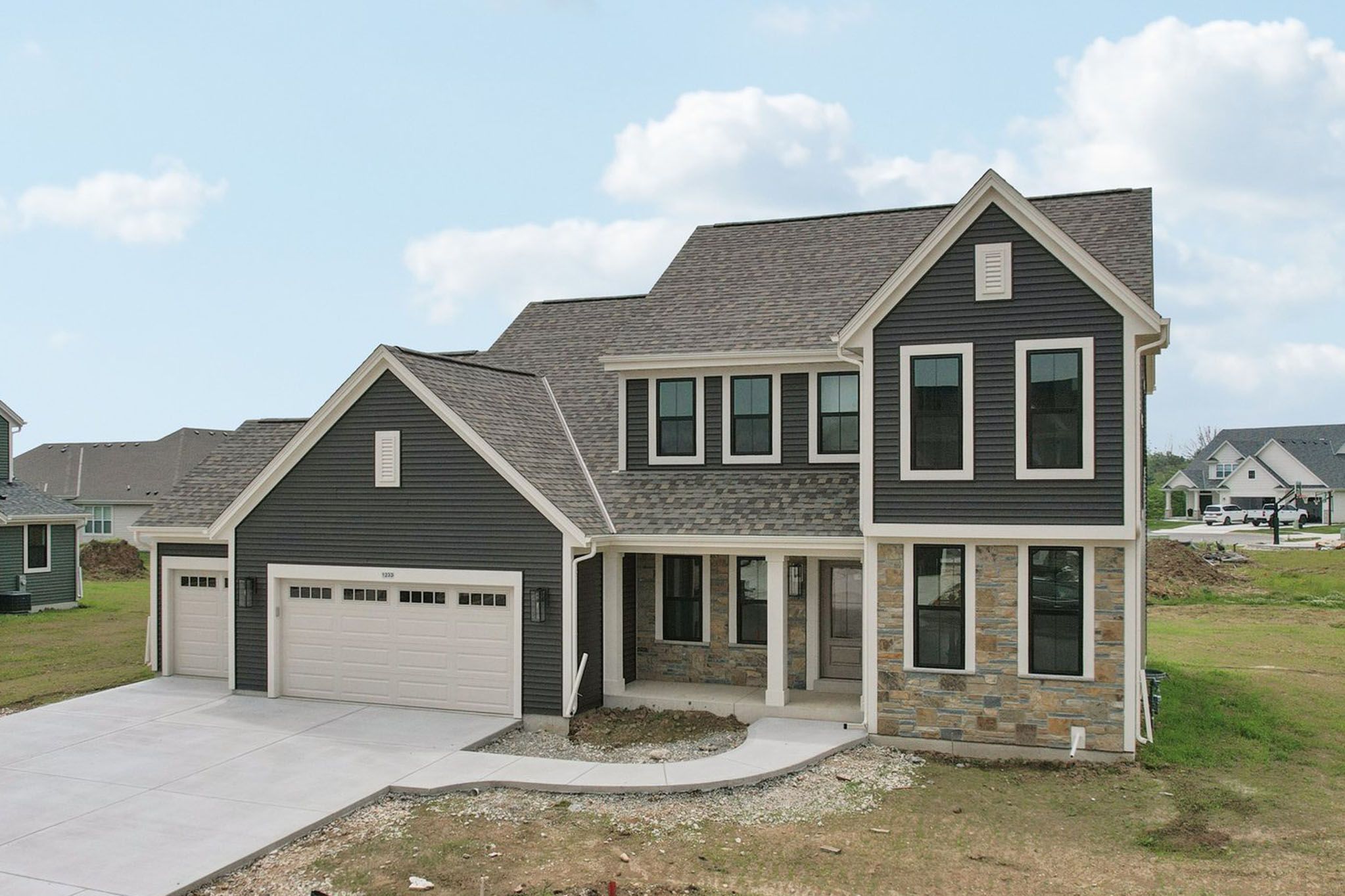 This photo is for illustration purposes only and does not necessarily represent the features and finishes of a specific RediHome.