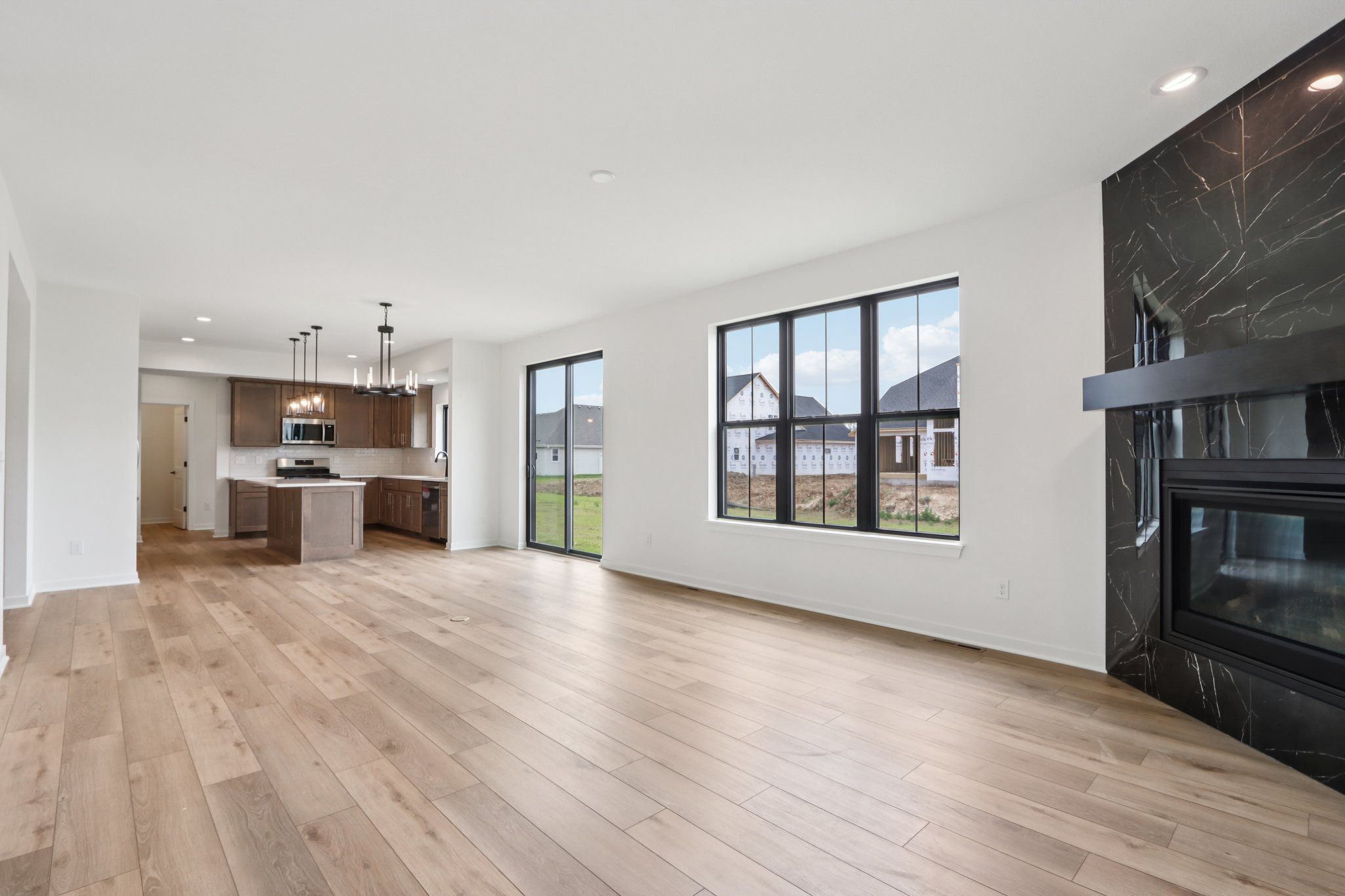 This photo is for illustration purposes only and does not necessarily represent the features and finishes of a specific RediHome.