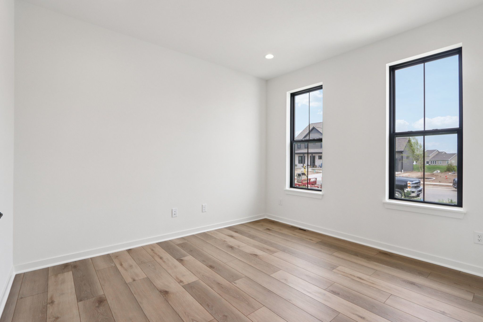 This photo is for illustration purposes only and does not necessarily represent the features and finishes of a specific RediHome.