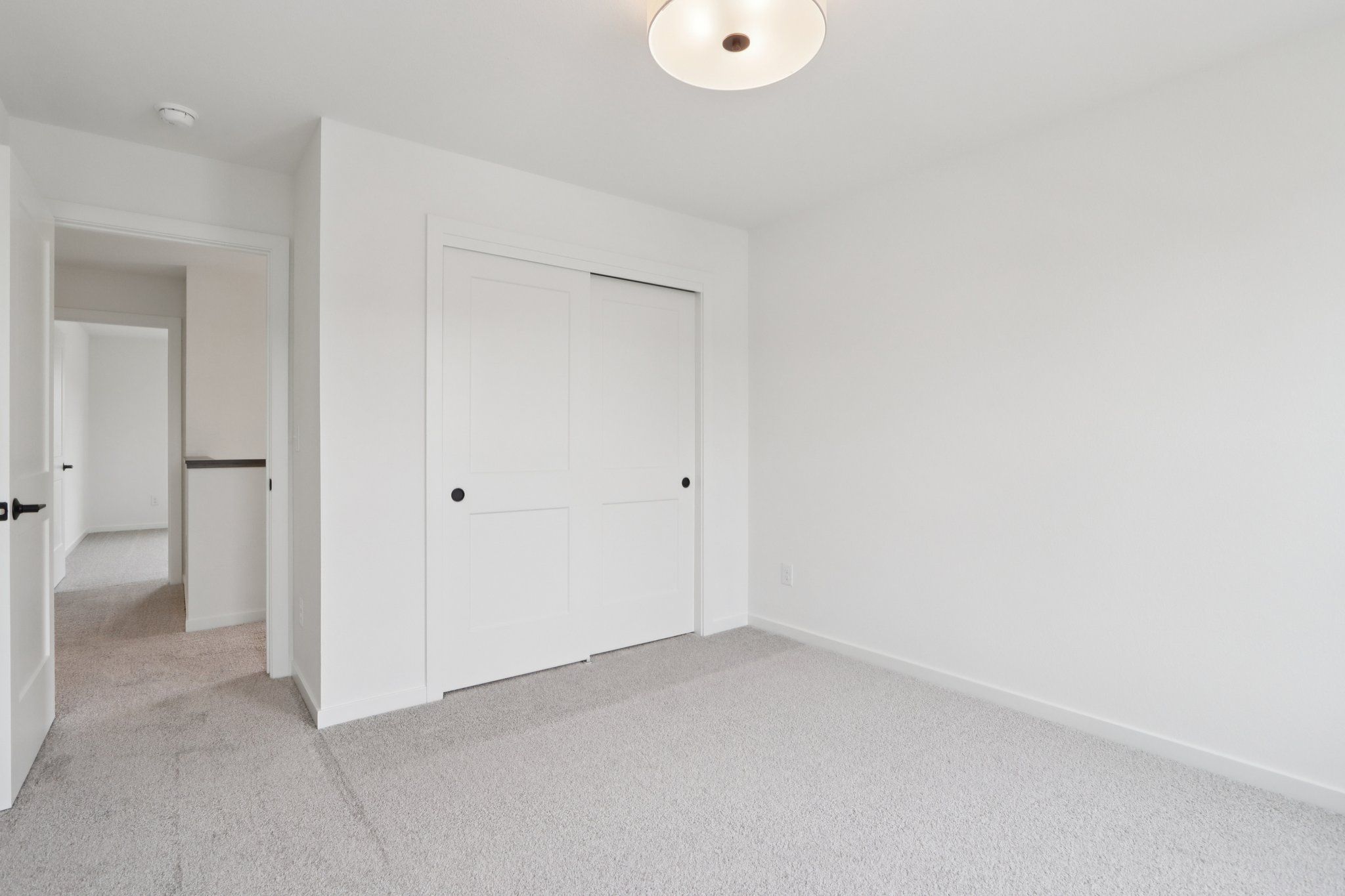 This photo is for illustration purposes only and does not necessarily represent the features and finishes of a specific RediHome.