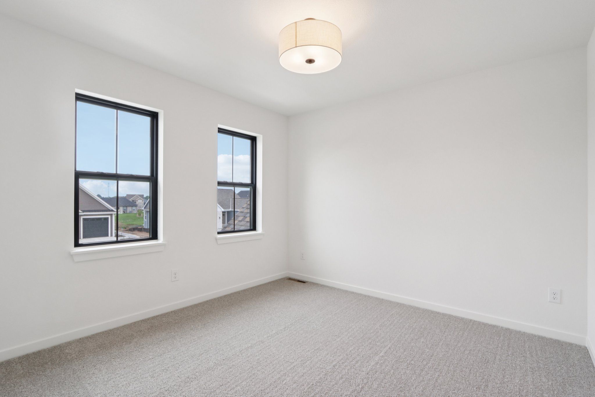 This photo is for illustration purposes only and does not necessarily represent the features and finishes of a specific RediHome.