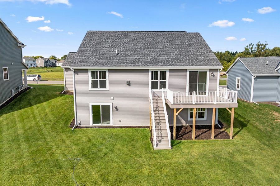 N174 W20624 Laurel Springs Circle (The Lauren, Plan 1670)