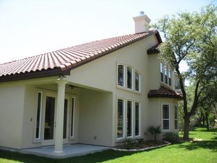 Bishop and Byrd Custom Homes por Bishop and Byrd Custom Homes en Austin Texas