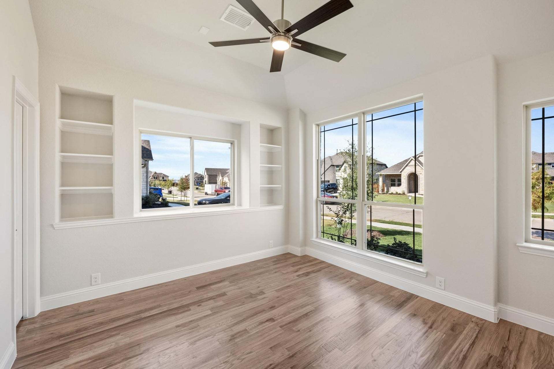 2411 Hagen Drive (Primrose FE)