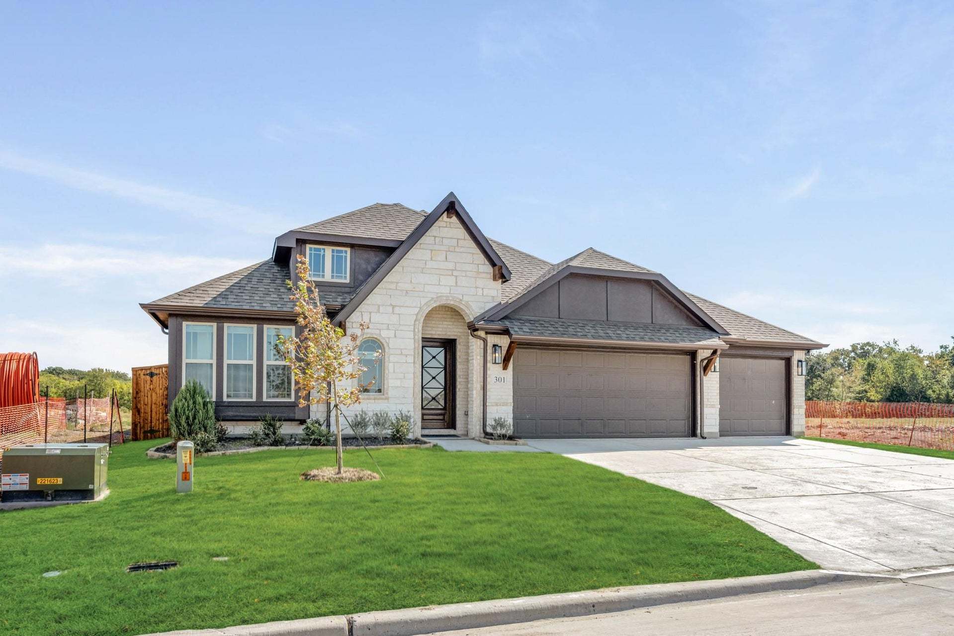 301 Saddlewood Trail