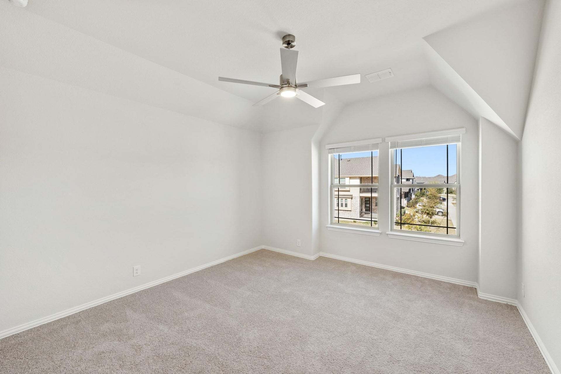 712 Blue Yucca Lane (Rose II)