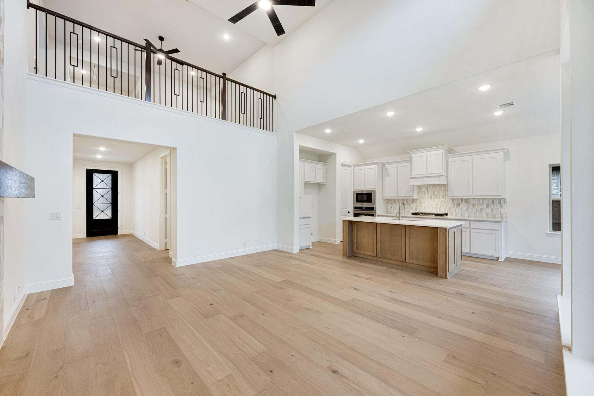 4060 Zina Lane (Violet III)