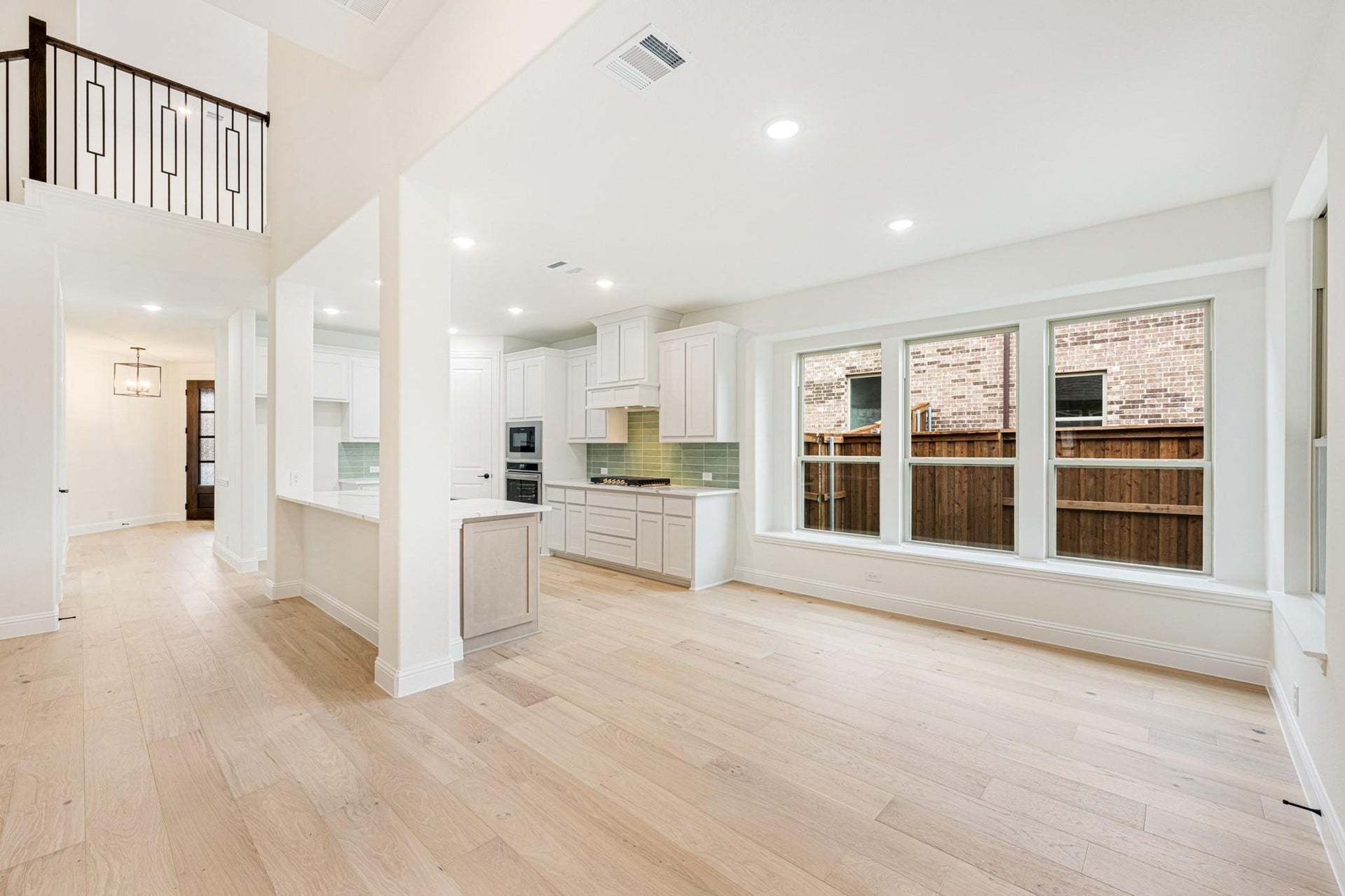 4070 Zina Lane (Magnolia)