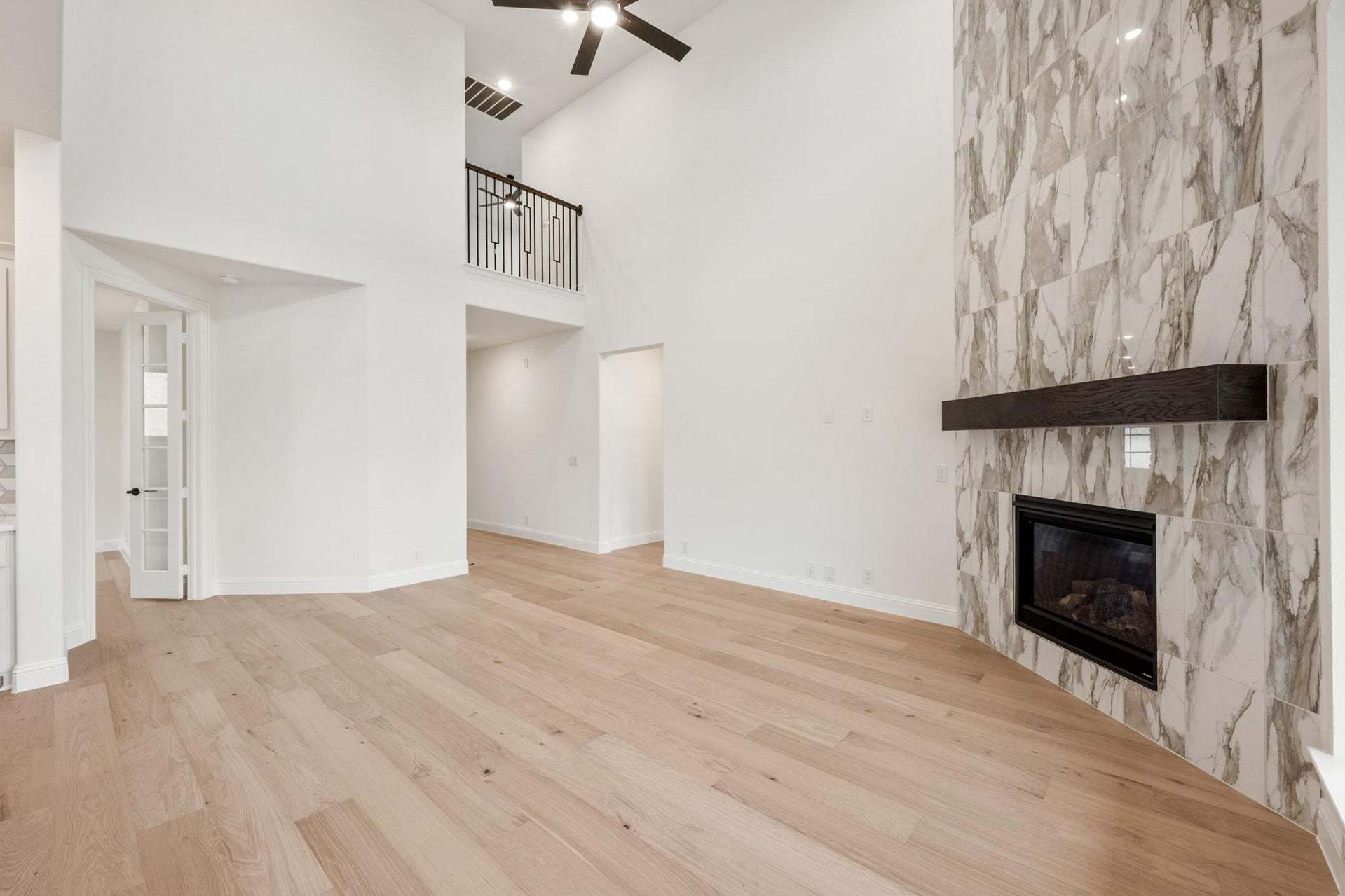 4091 Zina Lane (Rose II)