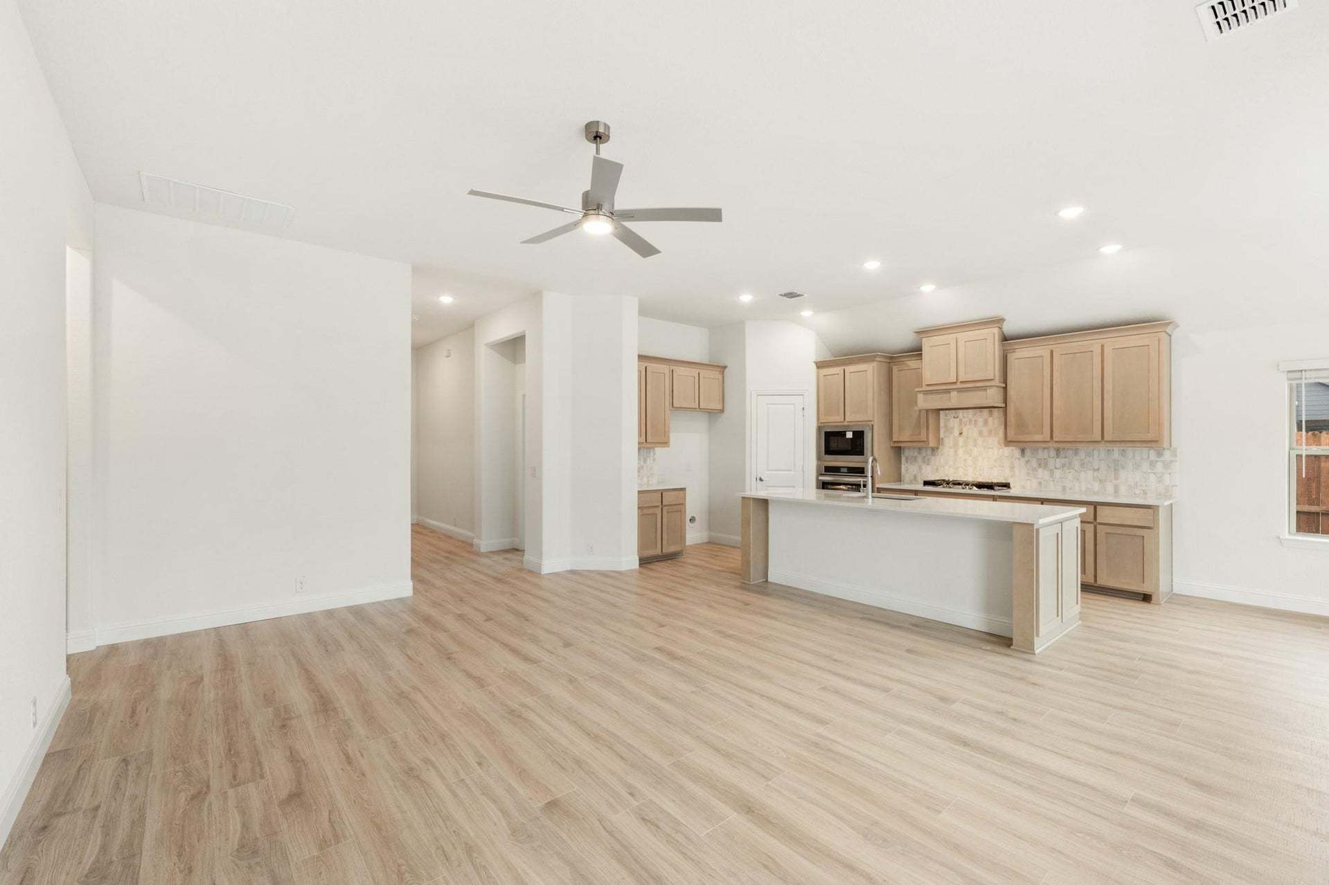 2808 Parkwood Circle (Jasmine)