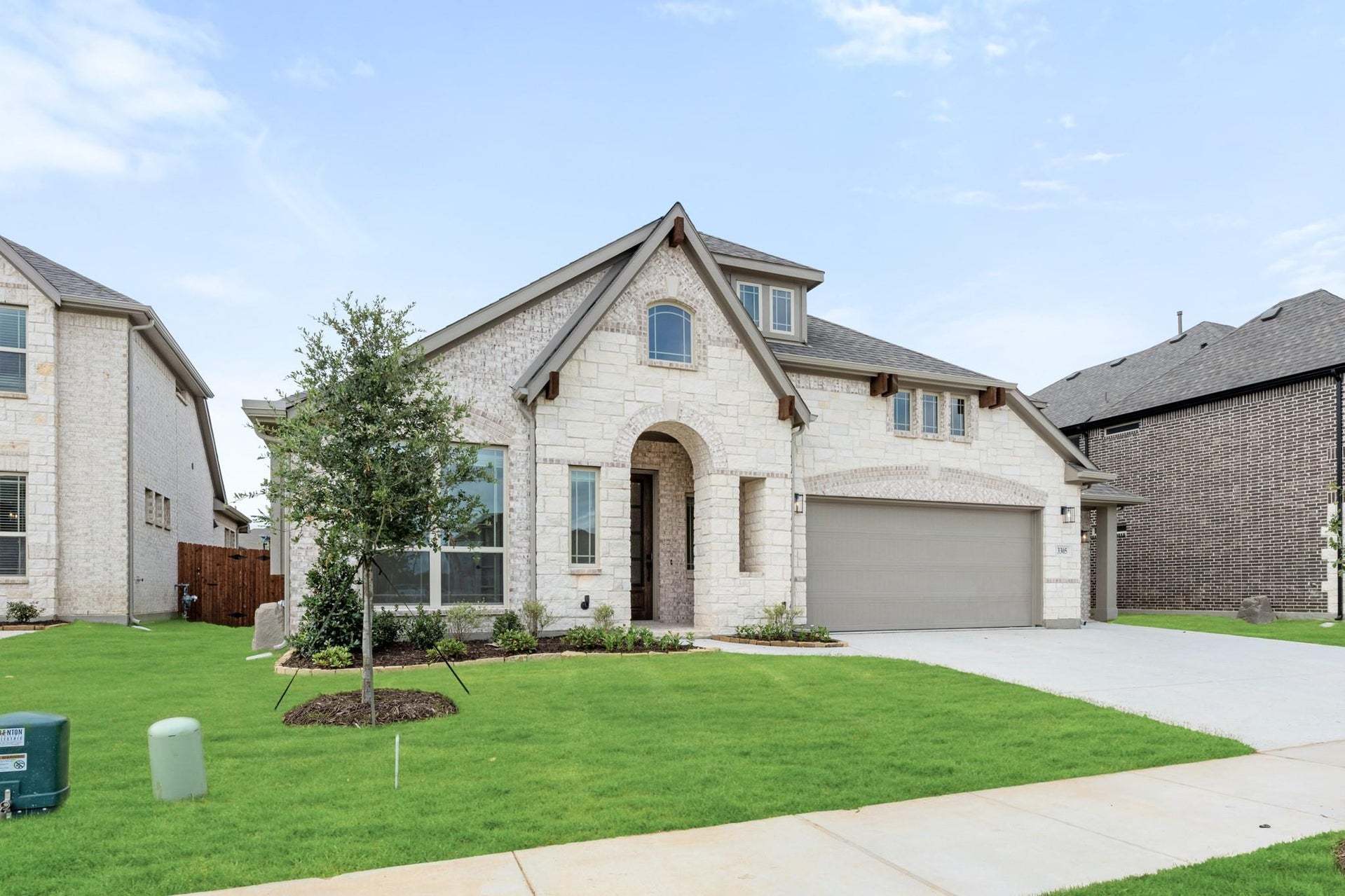 3305 Emerald Trace Drive