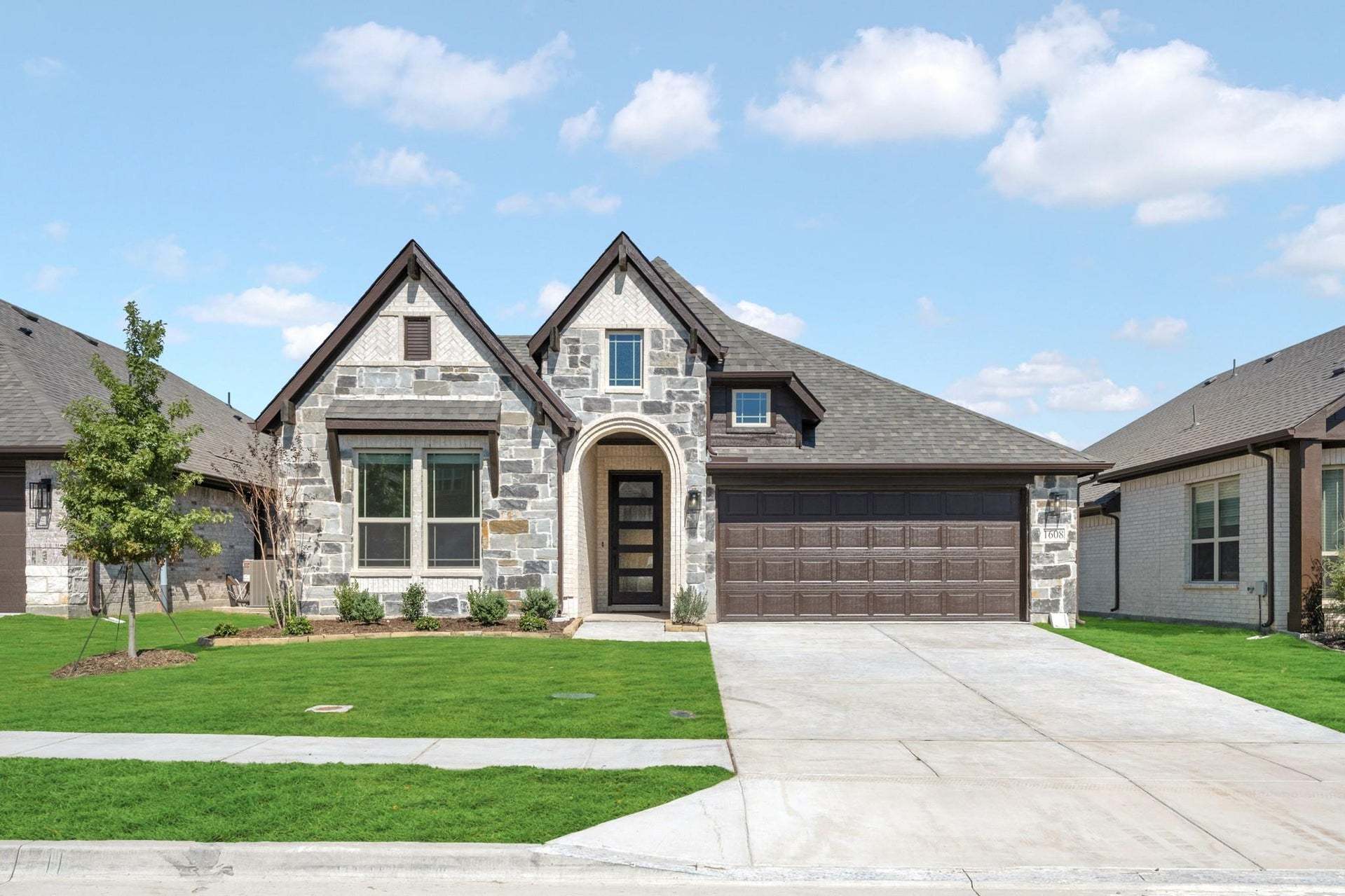1608 Olivia Drive (Jasmine) Imagen