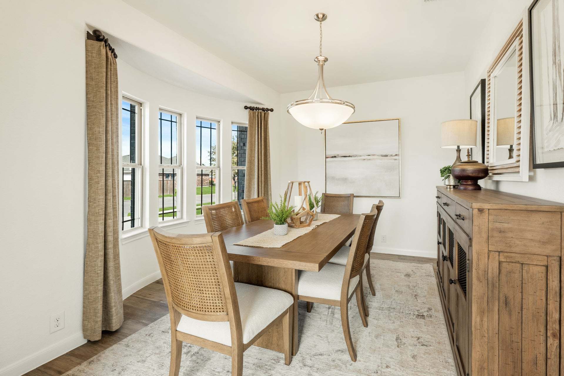 Formal Dining