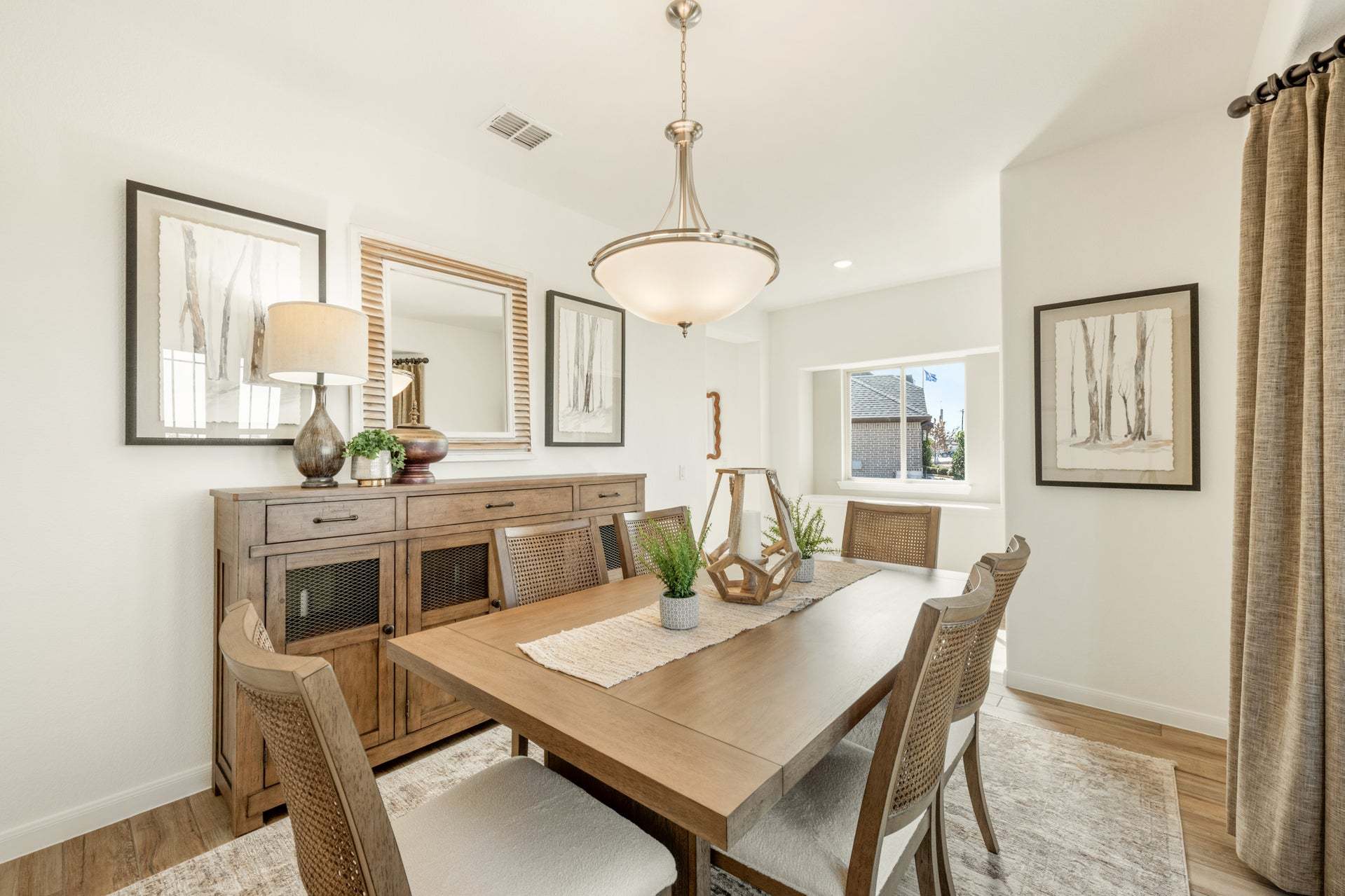 Formal Dining