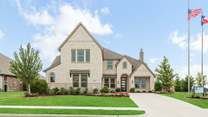The Grove por Bloomfield Homes en Dallas Texas