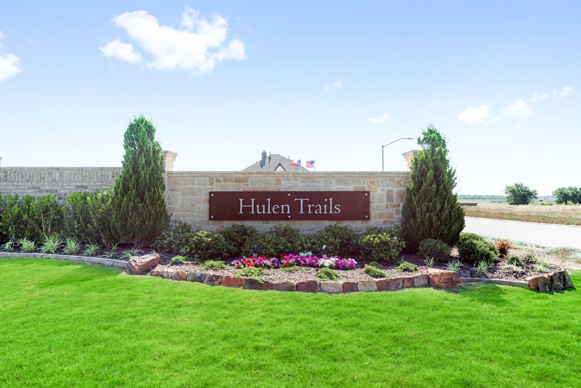 Hulen Trails Entry