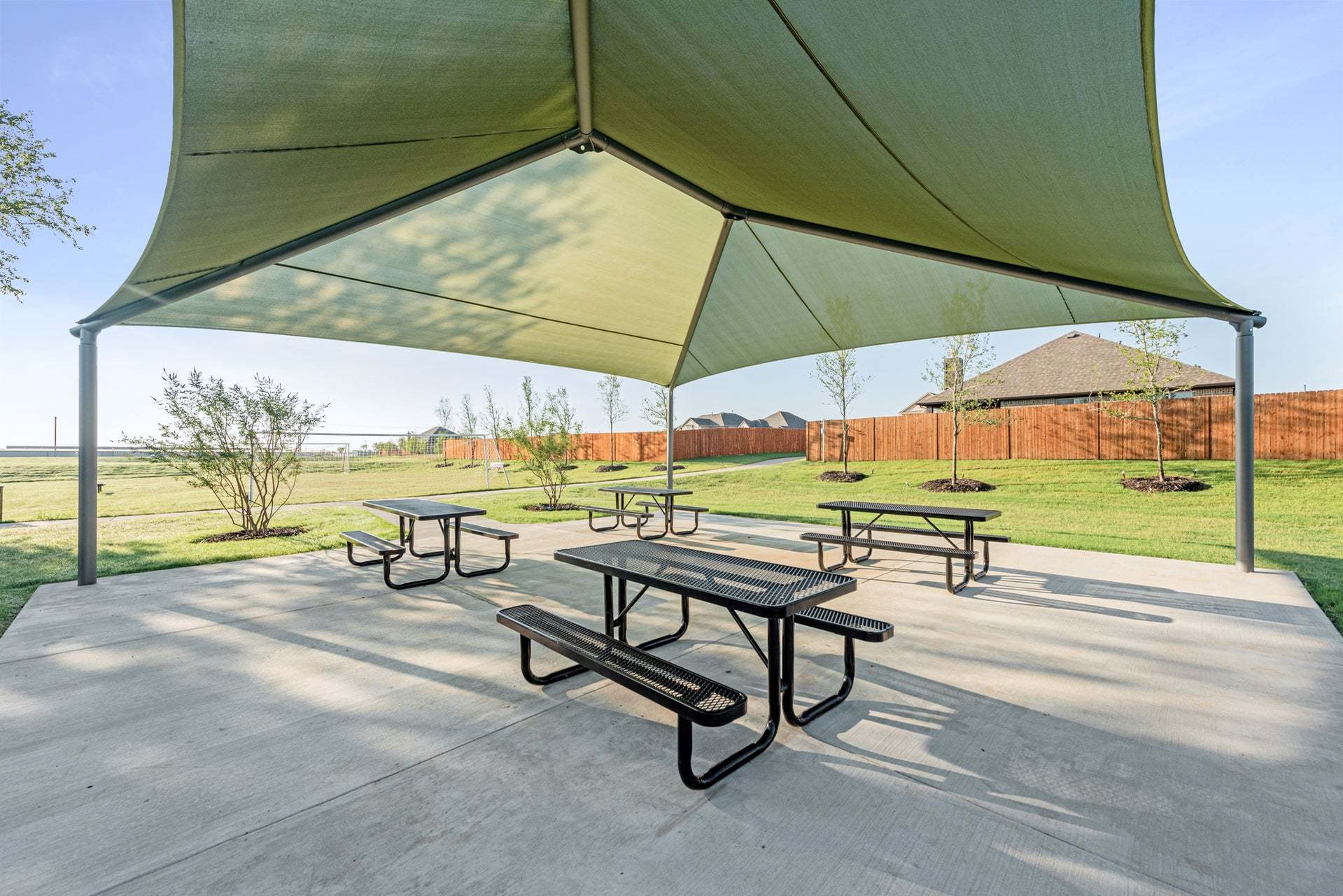 Hulen Trails Picnic Tables