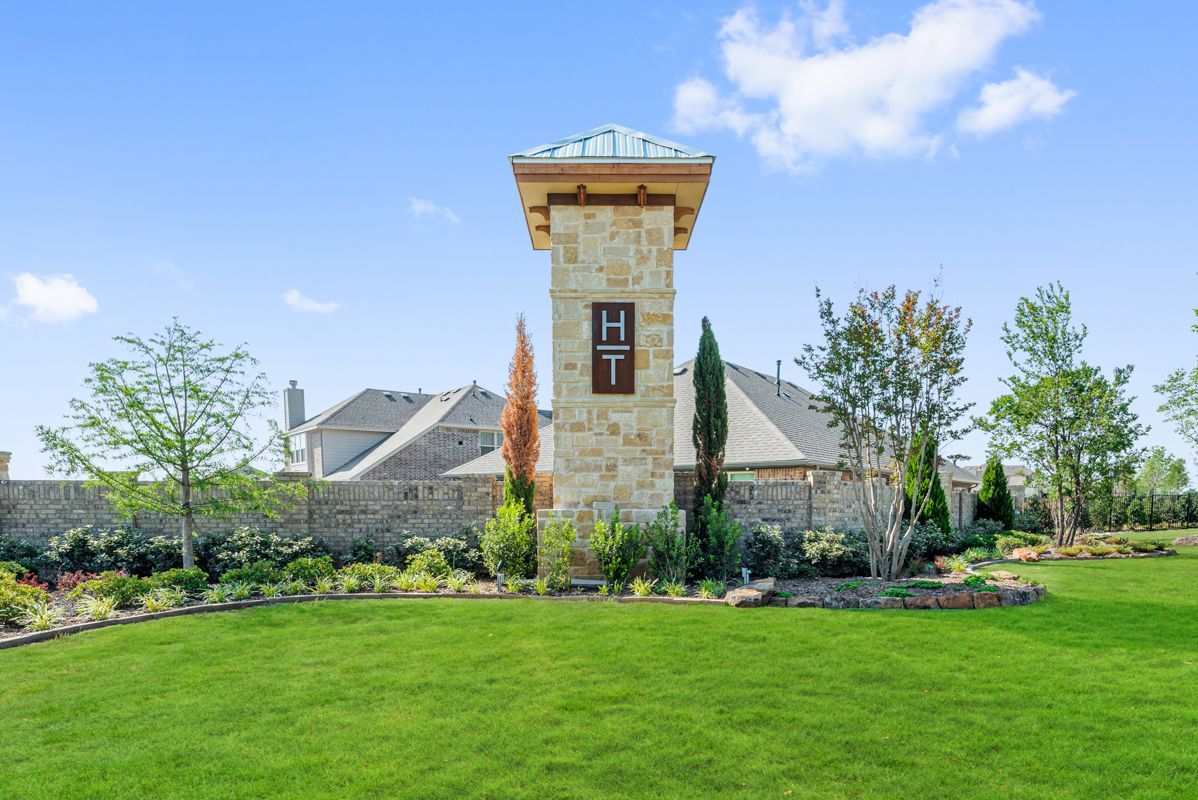 Hulen Trails Entry