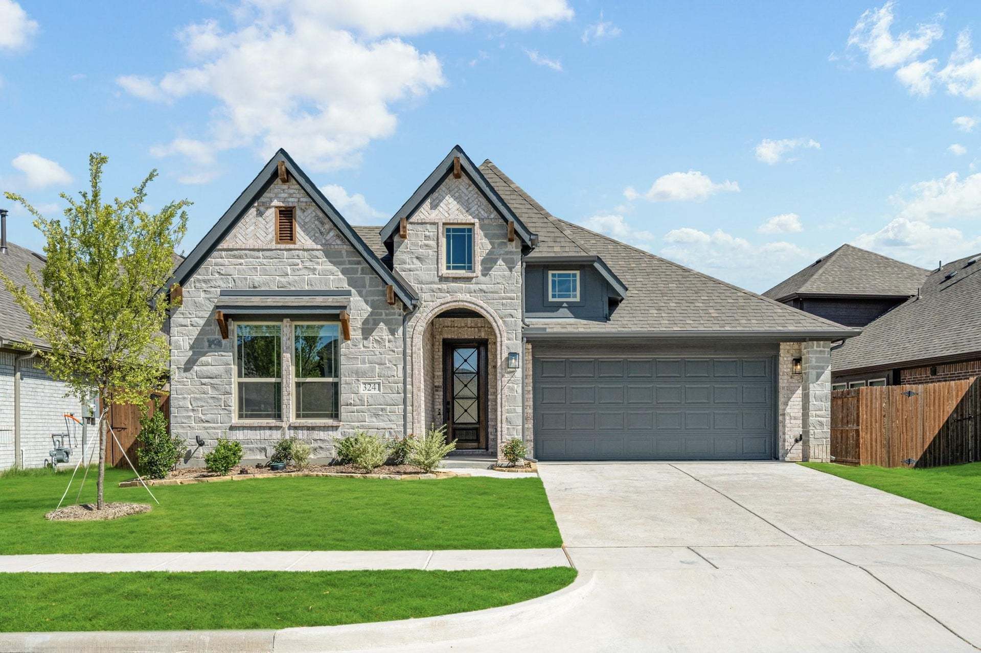 3241 Southampton Drive