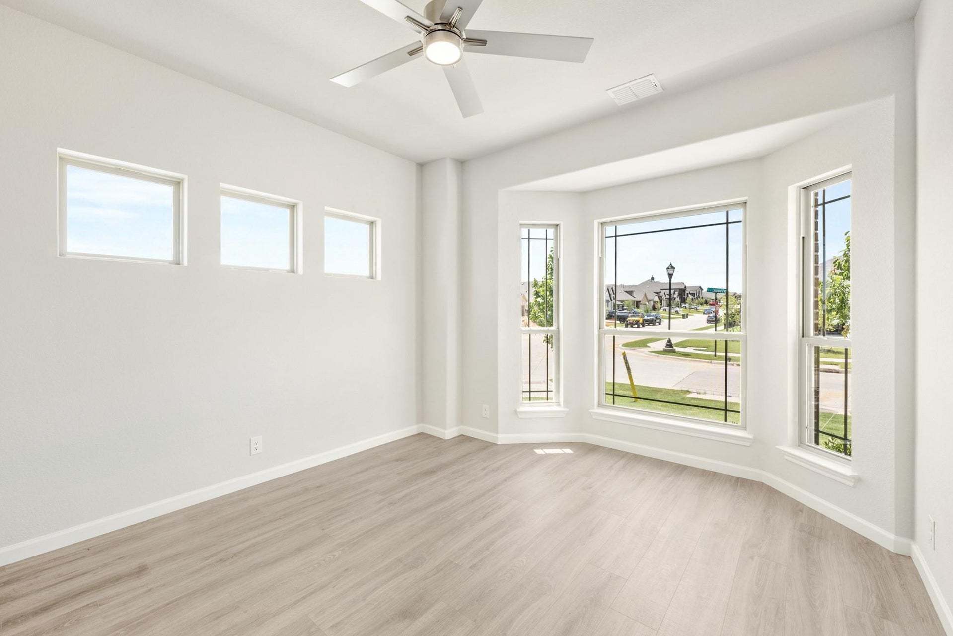 8200 Leopard Pass (Gardenia)