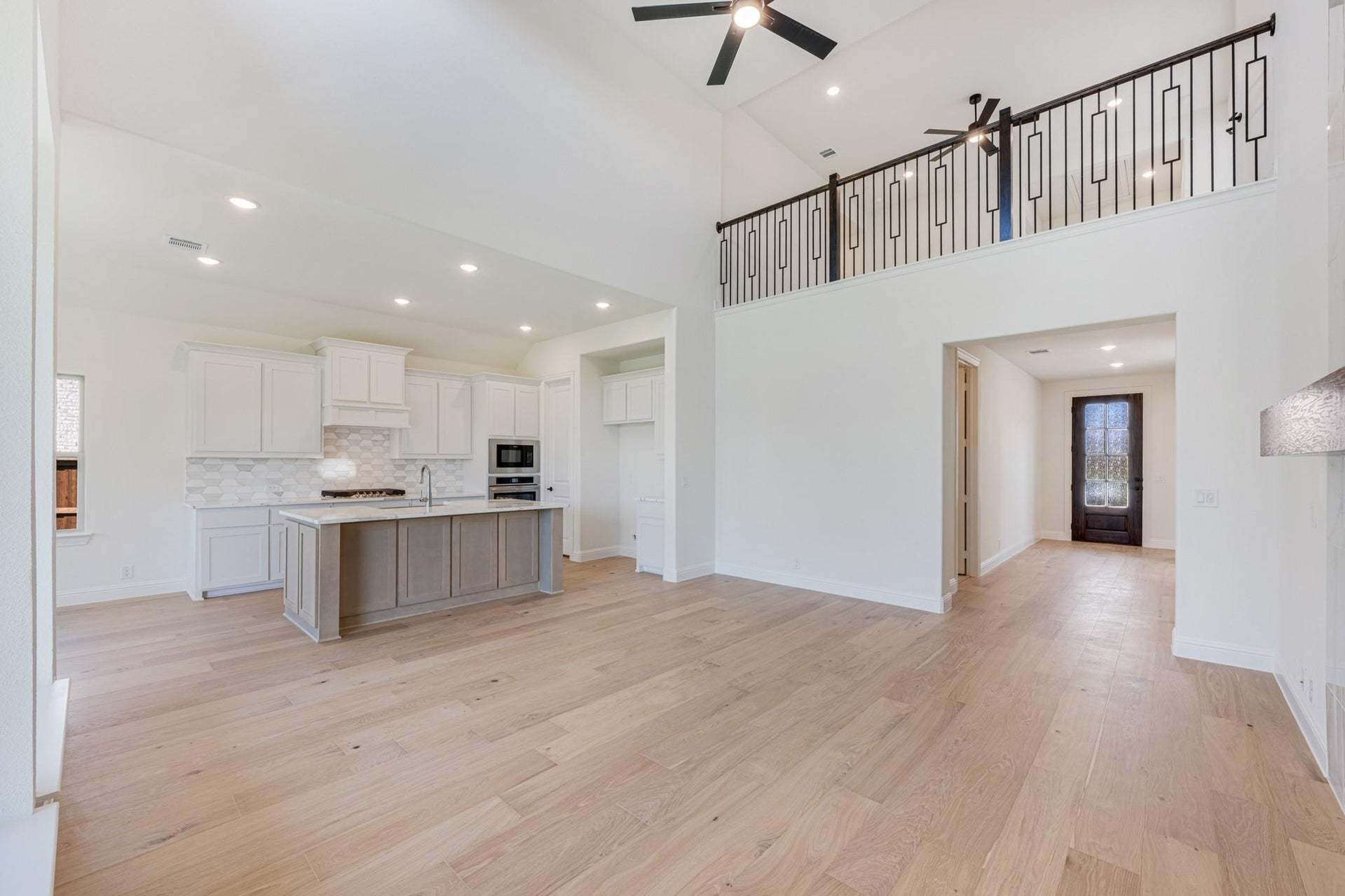 4111 Zina Lane (Violet IV)