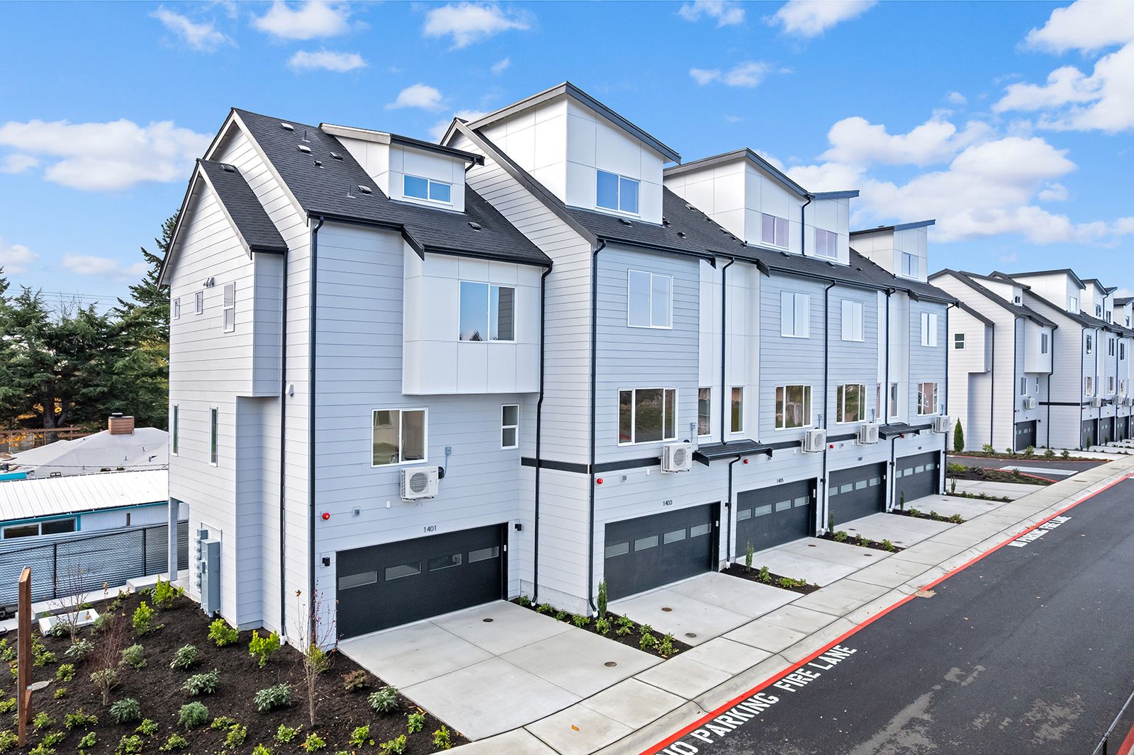 B Right - Salmon Creek Townhomes: Seattle, Washington - Blue Fern Homes