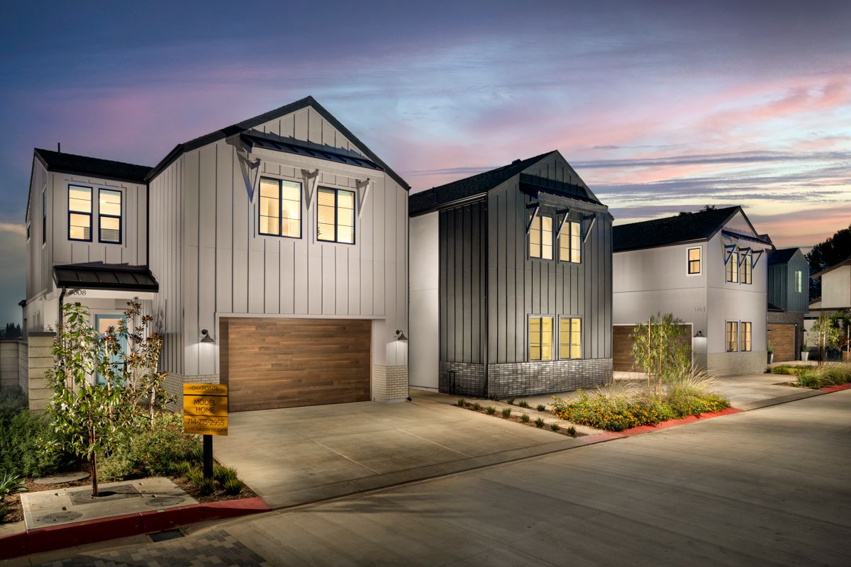 OakPointe - Fountain Valley, CA