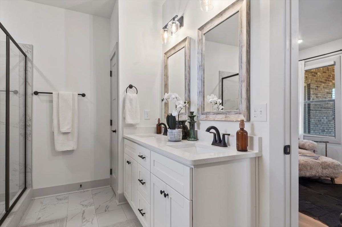 Elmwood Master Vanity