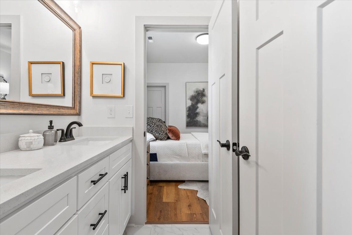 Secondary Bath