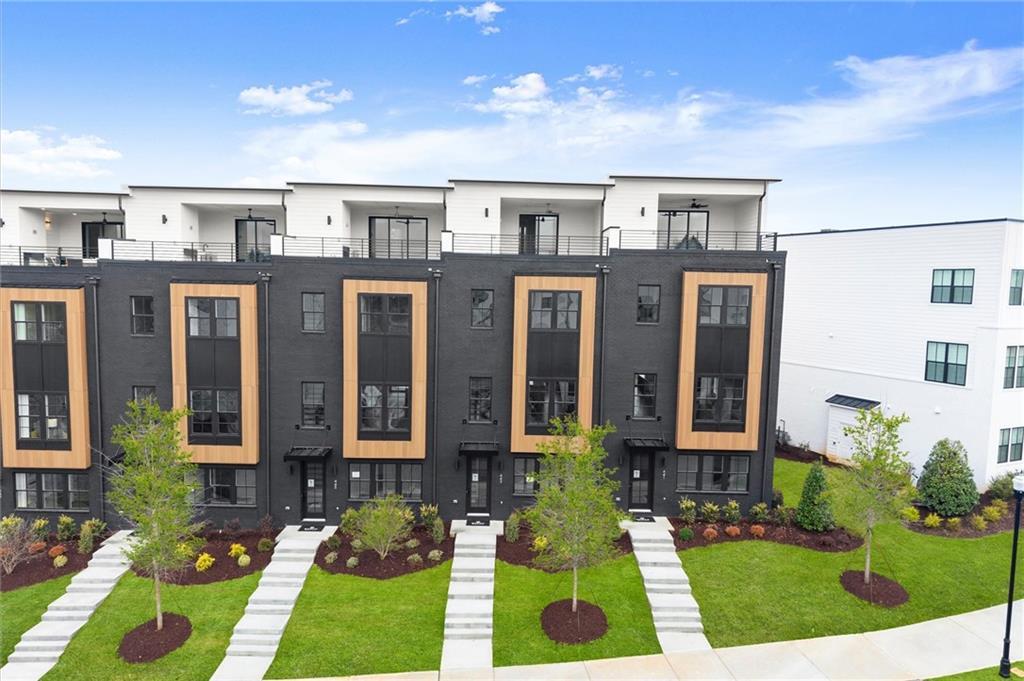 Charleston - The Gathering Alpharetta: Alpharetta, Georgia - Brock Built