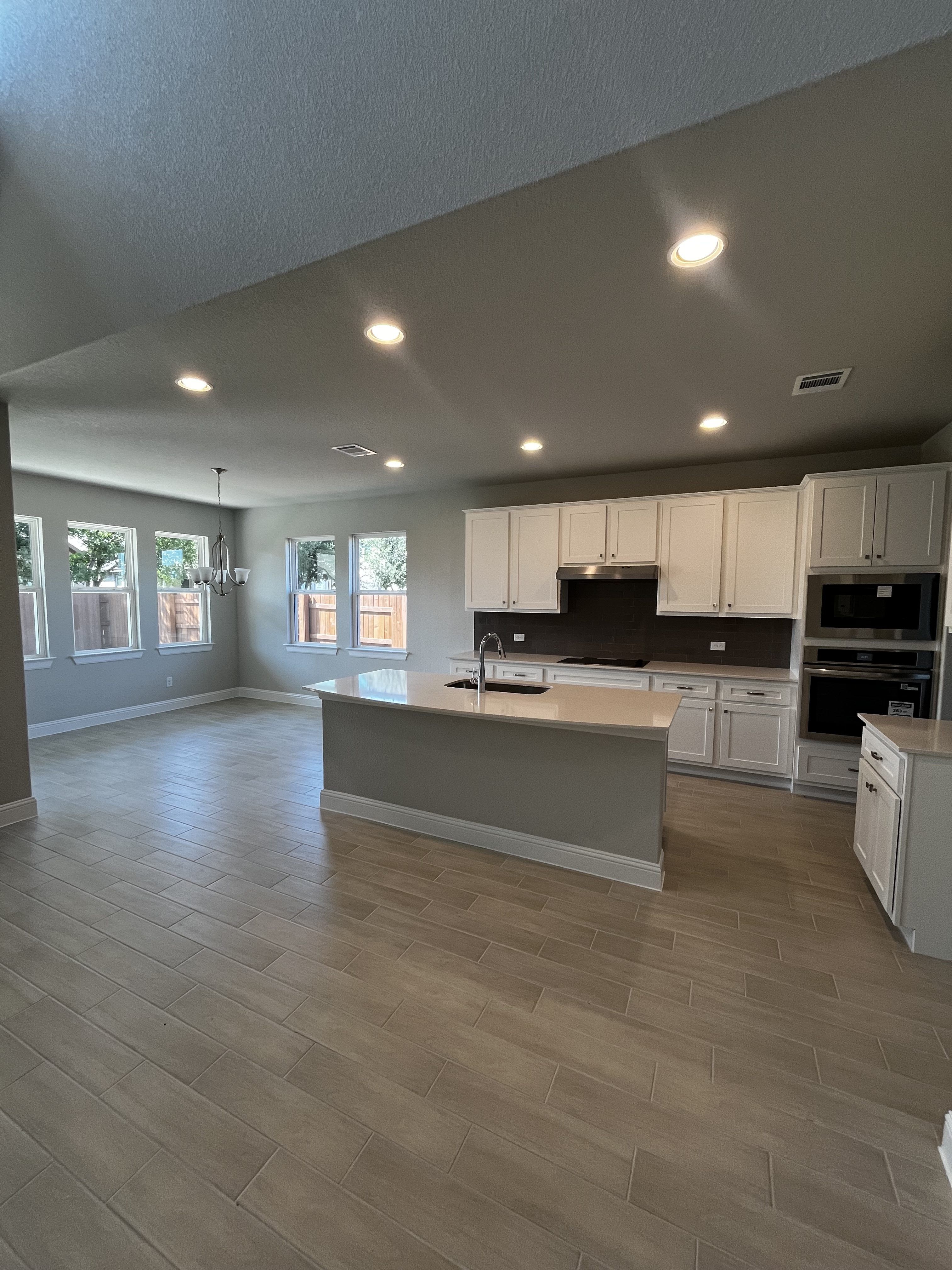 153 Rocky River Rd. (Oaks 3490)