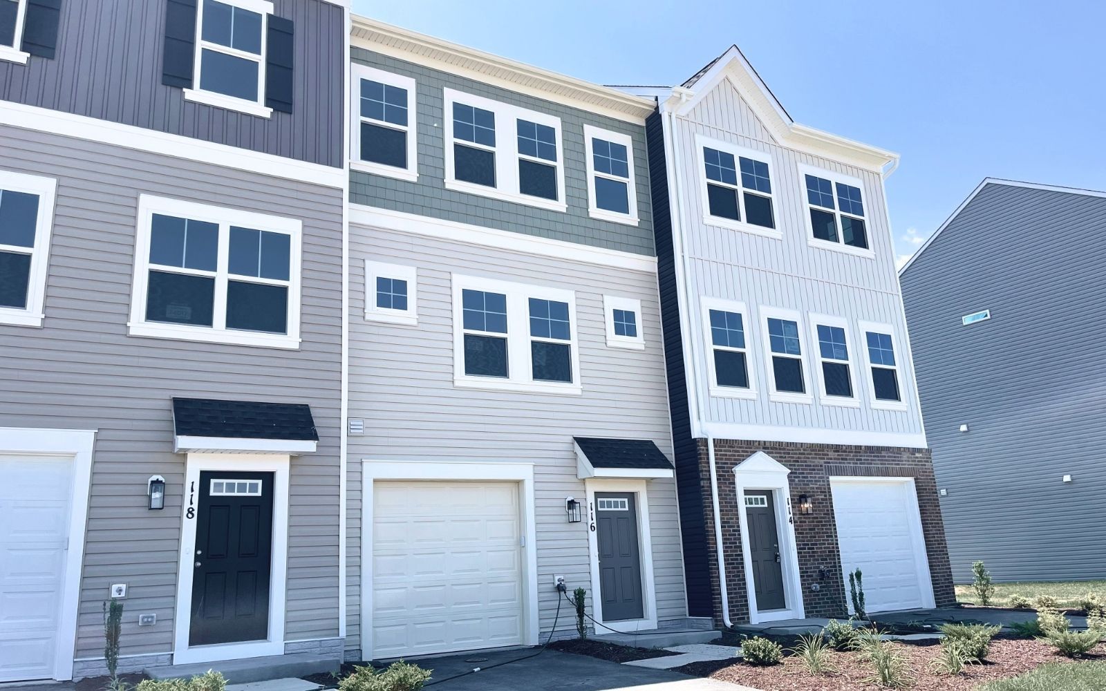 116 Swansong Place (Skyline)