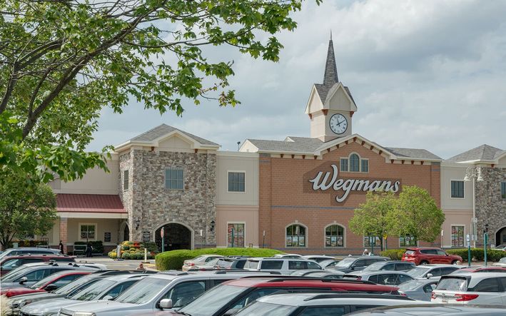 The Shoppes at Stonewall Wegmans in Gainesville VA near The Crest at Linton Hall