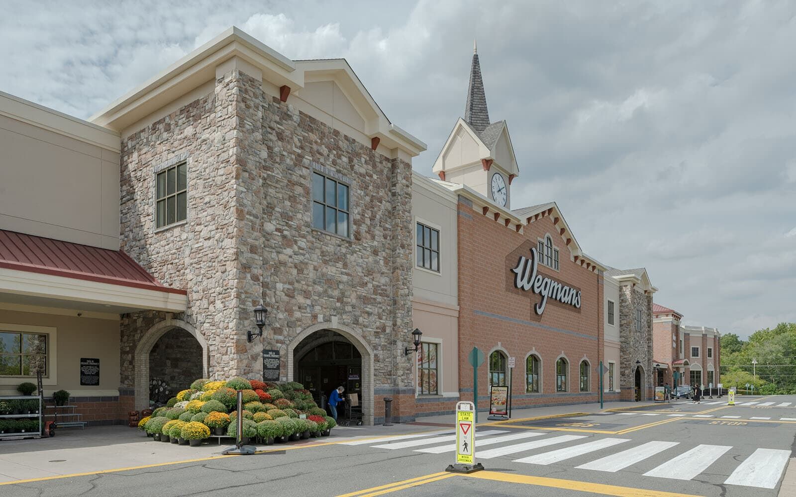 The Shoppes at Stonewall Wegmans in Gainesville VA near The Crest at Linton Hall