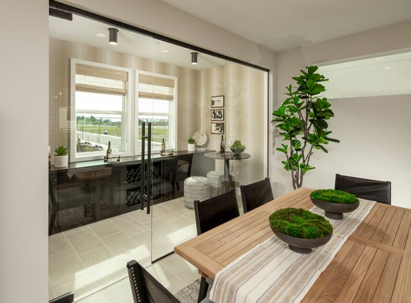 Kitchen & Dining