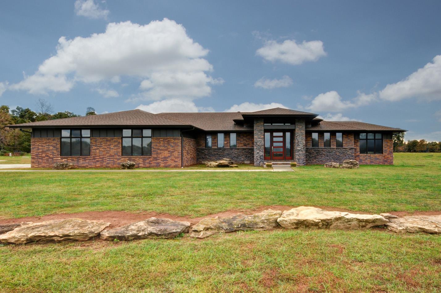 casa en Built By Brett, Inc. por Build By Brett Inc.