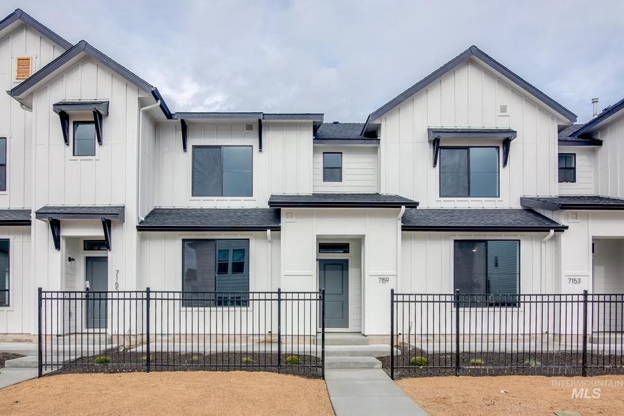 Peregrine 1583 by CBH Homes in Boise ID