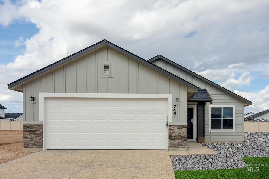 7461 E Dripping Springs Dr. Nampa, ID 83687