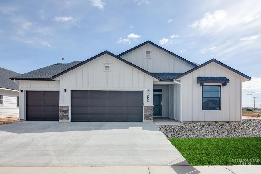 308  Golden Citrine Ave. Caldwell, ID 83605