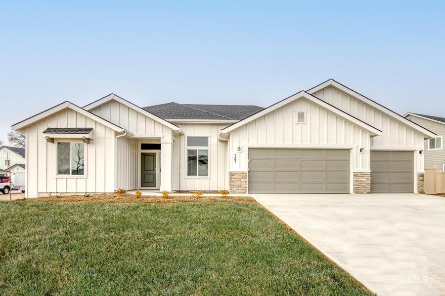 121 Golden Citrine Ave. Caldwell, ID 83605