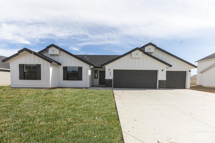 312 Crystal Rock Ave. Caldwell, ID 83605